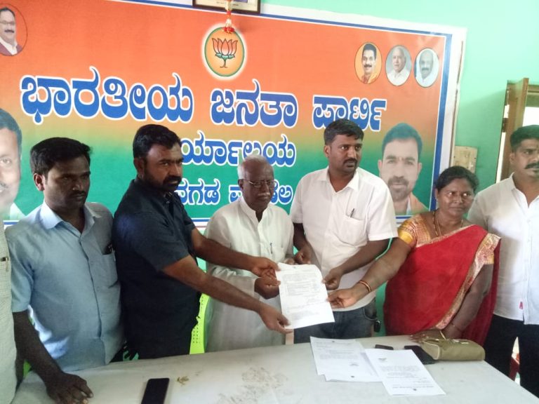 ಬಗರ್ ಹುಕ್ಕುಂ ಸಾಗುವಳಿ ಸಕ್ರಮೀಕರಣ ಸಮಿತಿ ಸದಸ್ಯರಾಗಿ ಕಡಪಲಕೆರೆ ನವೀನ್ ಆಯ್ಕೆ bjp