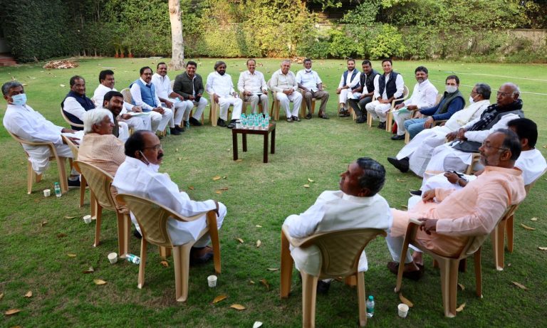 ರಾಜ್ಯ ಕಾಂಗ್ರೆಸ್ ಚುನಾವಣೆ ಸಿದ್ಧತೆ: ರಣತಂತ್ರ ರೂಪಿಸಲು ದಿಲ್ಲಿಯಿಂದಲೇ ಟೀಂ delhi