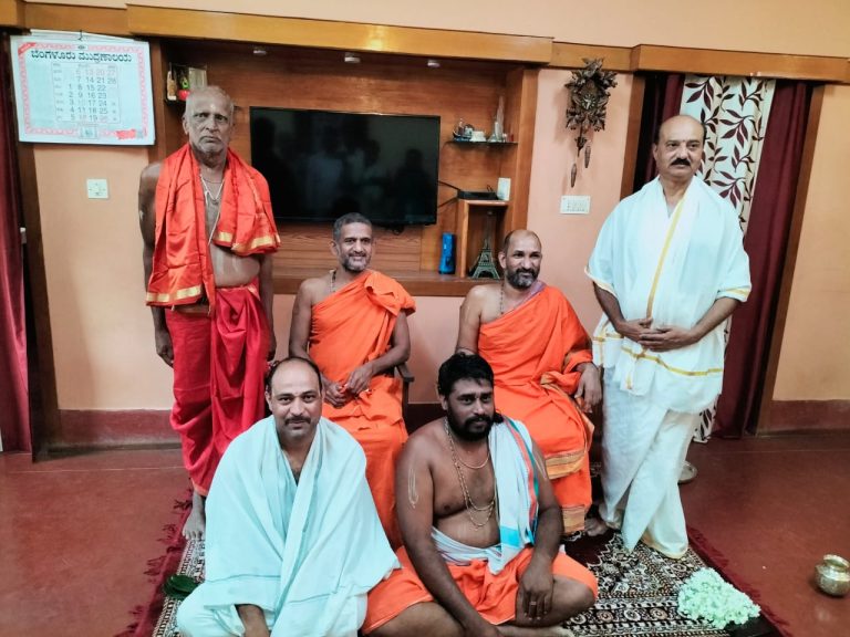 ಚೆನ್ನಕೇಶವ, ಆಂಜನೇಯ ಸ್ವಾಮಿ ದೇವಸ್ಥಾನಕ್ಕೆ ಪೇಜಾವರ ಶ್ರೀ, ವಿದ್ಯಾಪ್ರಸನ್ನ ಶ್ರೀ ಭೇಟಿ pejawar shree