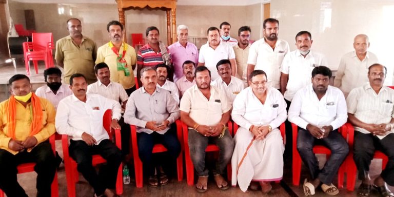 ತುರುವೇಕೆರೆ ಸಿಪಿಐ ನವೀನ್ ಅಮಾನತು ವಾಪಸ್ ಪಡೆಯದಿದ್ದರೆ ಅಹೋರಾತ್ರಿ ಧರಣಿ: ಹೆಡಗೀಹಳ್ಳಿ ವಿಶ್ವನಾಥ್ ಎಚ್ಚರಿಕೆ press meet