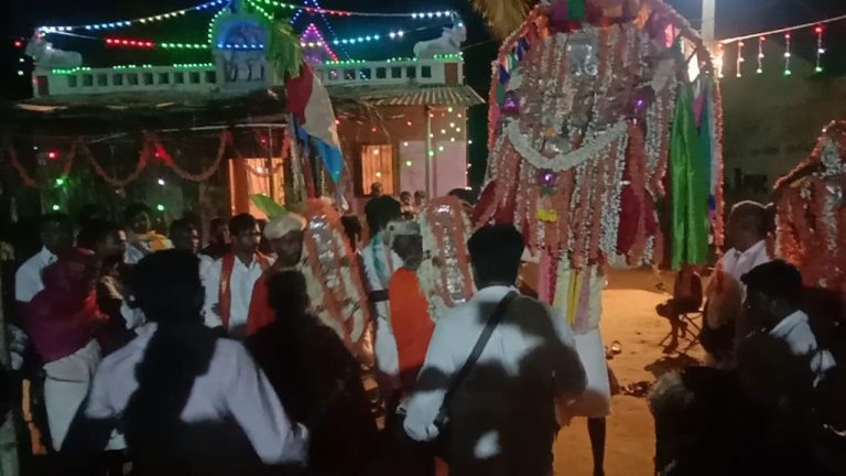 ಗುಬ್ಬಿ: ಅದ್ದೂರಿಯಾಗಿ ಜರುಗಿದ ಕರೆಕಲ್ ಚಿತ್ರಲಿಂಗ ಸ್ವಾಮಿಯ ಜಾತ್ರಾ ಮಹೋತ್ಸವ jathre