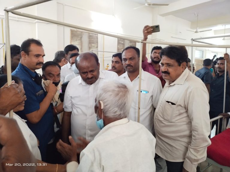 ಪಾವಗಡ ಬಸ್ ದುರಂತ: ಸರ್ಕಾರಿ ಬಸ್ ಕಲ್ಪಿಸಲು ಹೆಚ್ ಡಿಕೆ ಒತ್ತಾಯ kumaraswamy