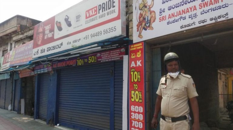 ಮುಸ್ಲಿಂ ವ್ಯಾಪಾರಿಗಳಿಗೆ ನಿರ್ಬಂಧ : ಬೆಂಗಳೂರಿಗೂ ಕಾಲಿಟ್ಟ ಧರ್ಮ ಸಂಘರ್ಷ market