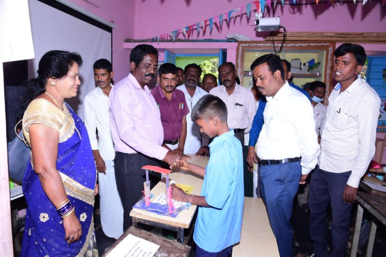 ಕಿಲಾರ್ಲಹಳ್ಳಿ ಶಾಲೆ: ರಾಷ್ಟ್ರೀಯ ವಿಜ್ಞಾನ ದಿನಾಚರಣೆ, ವಸ್ತು ಪ್ರದರ್ಶನ ಕಾರ್ಯಕ್ರಮ vastu pradarshana