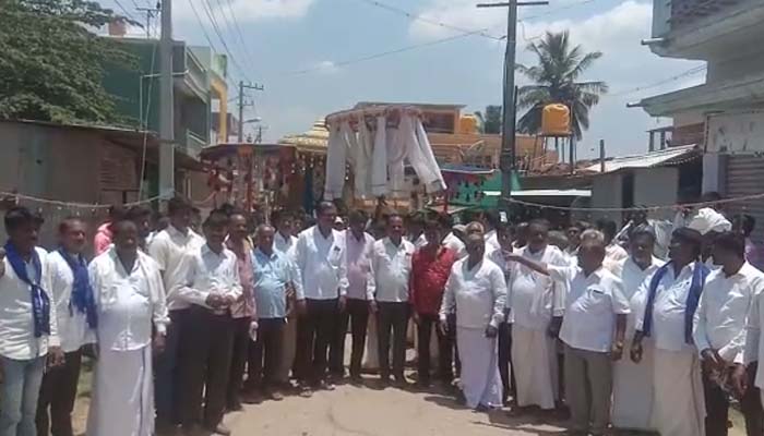 ಅಂಬೇಡ್ಕರ್ ಜಯಂತಿ: ಬೆಳ್ಳಿರಥೋತ್ಸವ ವಾದ್ಯ., ನಗಾರಿ, ಸ್ವಾಂಡ್ಸ್ ಮೂಲಕ ಅದ್ದೂರಿಯ ಮೆರವಣಿಗೆ