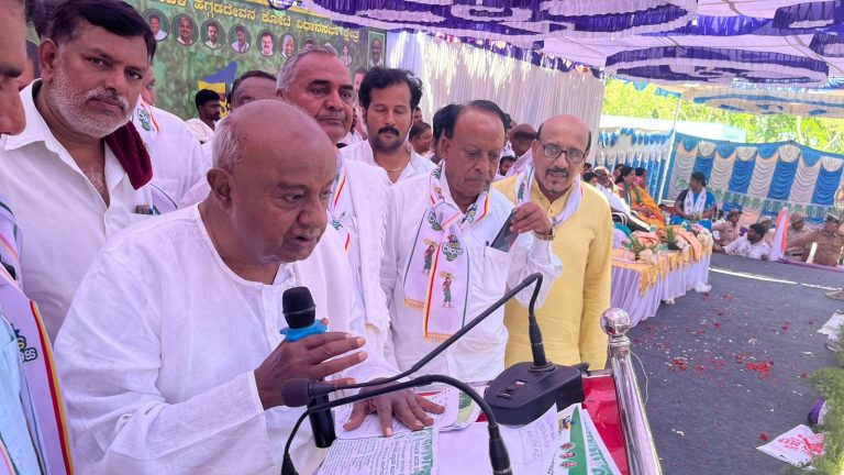 ನೀರಿನ ವಿಚಾರದಲ್ಲಿ ತಮಿಳುನಾಡು ಒಂದಾಗುತ್ತದೆ; ಕರ್ನಾಟಕದಲ್ಲಿ ಯಾರೂ ಒಂದಾಗಲ್ಲ: ಹೆಚ್.ಡಿ.ದೇವೇಗೌಡ hd devegowda