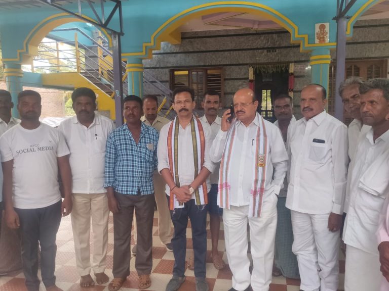 ಎಟಿಎಂನಿಂದಲೇ ಹಣ ಕದಿಯುತ್ತಾರೆ, ಇವಿಎಂ ಯಾವ ಲೆಕ್ಕ? | ನಮ್ಮತುಮಕೂರು ಜೊತೆ ಟಿ.ಬಿ.ಜಯಚಂದ್ರ ಹೇಳಿದಿಷ್ಟು t b jayachandra