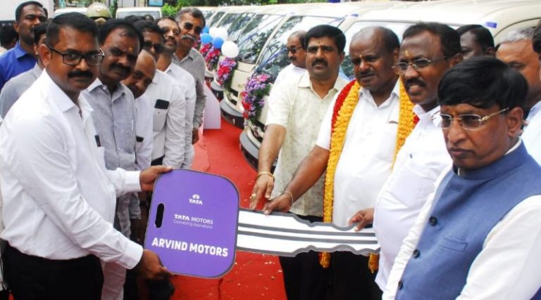 ಕೆರೆ ನುಂಗಿ ಬಡಾವಣೆ ನಿರ್ಮಿಸಿದ್ದರಿಂದ ಬೆಂಗಳೂರಿಗೆ ಈ ಪರಿಸ್ಥಿತಿ ಬಂದಿದೆ : ಹೆಚ್ಡಿಕೆ bangalore