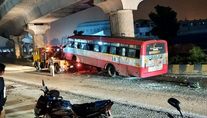 ಬೆಂಗಳೂರಿನಲ್ಲಿ ಕೆಎಸ್ಸಾರ್ಟಿಸಿ ಬಸ್ ಅಪಘಾತ: 25ಕ್ಕೂ ಅಧಿಕ ಮಂದಿಗೆ ಗಾಯ bangalore