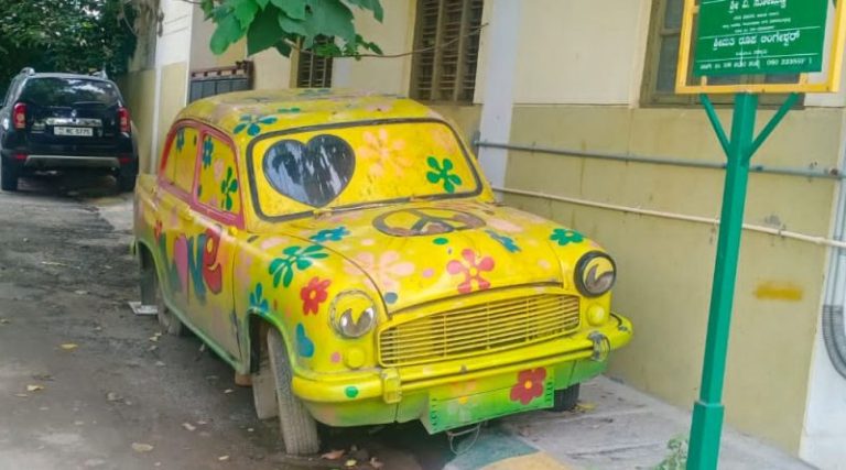 ಚಿತ್ರೀಕರಣದಲ್ಲಿ ಬಳಸುತ್ತಿದ್ದ ಬಣ್ಣದ ಕಾರಿನಲ್ಲಿ ಮೃತದೇಹ ಪತ್ತೆ car