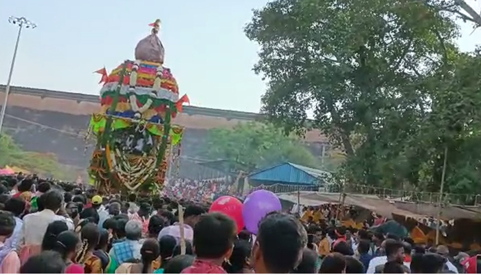 ಸಡಗರ ಸಂಭ್ರಮದಿಂದ ನಡೆದ ಕಣಿವೆ ಮಾರಮ್ಮನ ಜಾತ್ರೆ: ಕಾಂಗ್ರೆಸ್ ಮುಖಂಡ ಸೋಮಶೇಖರ್ ಬಿ. ಭಾಗಿ kanive maramma