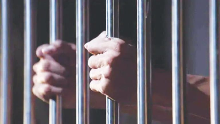 ಪಾಕ್ ನಲ್ಲಿ ದೇವಾಲಯ ಧ್ವಂಸ 22 ಮಂದಿಗೆ 5 ವರ್ಷ ಜೈಲು pak