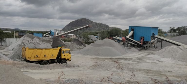 ಅನ್ನದಲ್ಲೂ ಧೂಳು, ನೀರಲ್ಲೂ ಧೂಳು, ಪ್ರತಿ ಮನೆಯಲ್ಲೂ ರೋಗಿಗಳು: ಕ್ರಷರ್ ಸೃಷ್ಟಿಸಿದ ಪ್ರಾಣ ಭೀತಿ! crusher