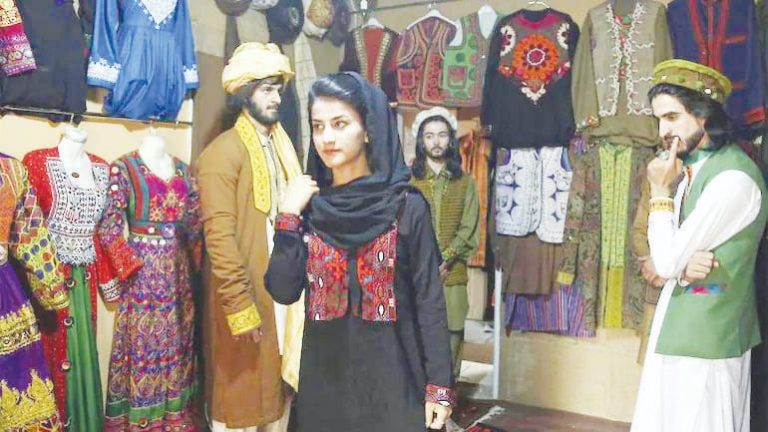 ಕುರಾನ್ ಗೆ ಅಗೌರವ ಮಾಡೆಲ್ ಸೇರಿ ಮೂವರ ಬಂಧನ ajmal akhiki