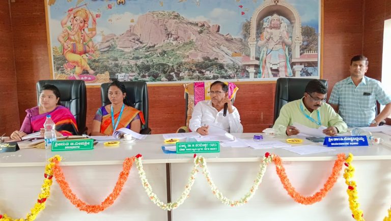 ಕೆ.ಡಿ.ಪಿ. ಸಭೆಯಲ್ಲಿ ಅಧಿಕಾರಿಗಳಿಗೆ ಬಿಸಿ ಮುಟ್ಟಿಸಿದ ಡಾ.ಜಿ.ಪರಮೇಶ್ವರ್! g parameshwar