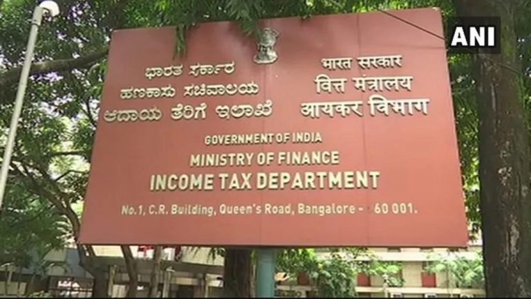 ತೆರಿಗೆ ವಂಚಕರಿಗೆ ಐಟಿ ಚಾಟಿ income tax