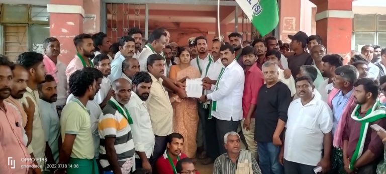 ಶಾಸಕನ ದುರಾಡಳಿತದಿಂದ ಜನತೆ ಬೇಸತ್ತಿದ್ದಾರೆ: ಜೆಡಿಎಸ್ ಮುಖಂಡನಿಂದ ವಾಗ್ದಾಳಿ gubbi