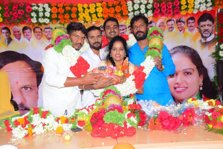 ಶಿವರಂಜನಿ ಯಾದವ್ ಹಿರಿಯೂರು ನಗರಸಭೆಯ ನೂತನ ಅಧ್ಯಕ್ಷರಾಗಿ ಪದಗ್ರಹಣ ಸ್ವೀಕಾರ shivaranjini yadav