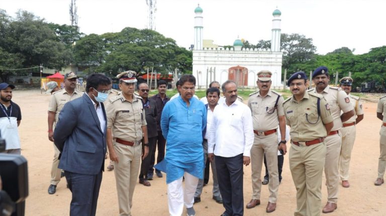 ಚಾಮರಾಜಪೇಟೆ ಮೈದಾನಕ್ಕೆ ಸಚಿವ ಅಶೋಕ್ ಭೇಟಿ, ಪರಿಶೀಲನೆ ashok