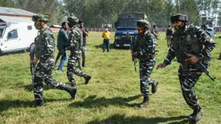ಸೇನಾ ಶಿಬಿರದ ಮೇಲೆ ಉಗ್ರರ ದಾಳಿ, ಮೂವರು ಯೋಧರು ಹುತಾತ್ಮ kashmera