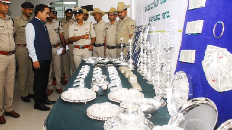 ಕೇಂದ್ರ ವಿಭಾಗ ಪೊಲೀಸರ ಭರ್ಜರಿ ಕಾರ್ಯಾಚರಣೆ: 1.32 ಕೋಟಿ ಮೌಲ್ಯದ ಮಾಲುಗಳ ವಶ police