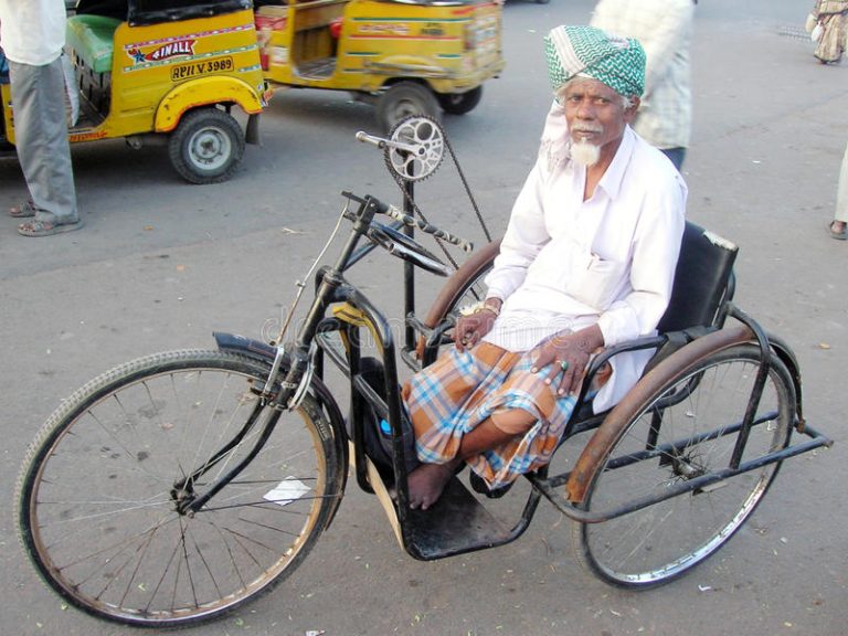 ತುಮಕೂರು ವಿಶೇಷಚೇತನರಿಗೆ ಯಾವುದೇ ರೀತಿಯ ಸಹಾಯ ಇಲ್ಲ! thumakur