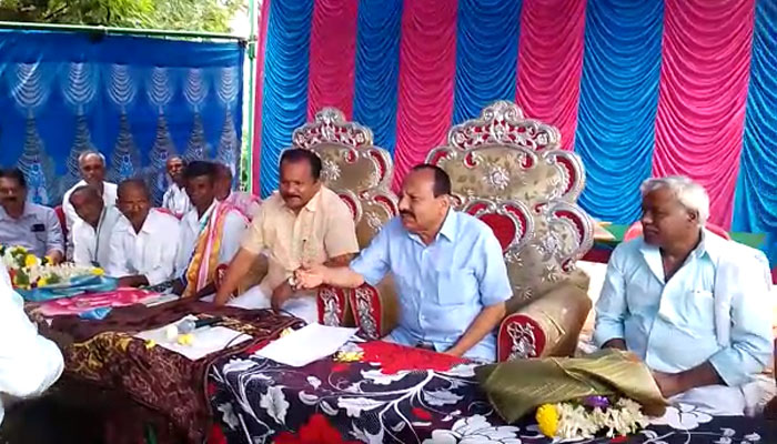 ಮಕ್ಕಳ ಪೌಷ್ಠಿಕತೆಗೆ ಹಾನಿಯಾಗದಂತೆ ಕಾಳಜಿ ವಹಿಸಿ: ತುಮುಲ್ ನಿರ್ದೇಶಕ ಕೊಂಡವಾಡಿ ಚಂದ್ರಶೇಖರ್ madhugiri