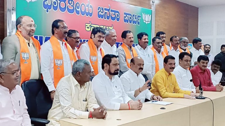 ನಟ ಶಶಿಕುಮಾರ್, ಮಾಜಿ ಸಂಸದ ಎಸ್.ಪಿ.ಮುದ್ದ ಹನುಮಗೌಡ ಸಹಿತ ಹಲವು ಪ್ರಭಾವಿ ಮುಖಂಡರು ಬಿಜೆಪಿಗೆ ಸೇರ್ಪಡೆ bjp