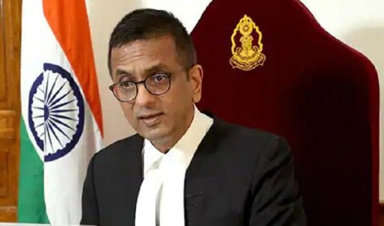 ಸುಪ್ರೀಂಕೋರ್ಟ್ 50ನೇ ಮುಖ್ಯ ನ್ಯಾಯಮೂರ್ತಿಯಾಗಿ ಪ್ರಮಾಣ ವಚನ ಸ್ವೀಕರಿಸಿದ ಚಂದ್ರಚೂಡ್! chandra chudan