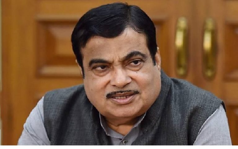 ವೇದಿಕೆಯಲ್ಲೇ ಅಸ್ವಸ್ಥಗೊಂಡ ಕೇಂದ್ರ ಸಚಿವ ನಿತಿನ್ ಗಡ್ಕರಿ nethish gatkari