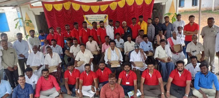 ಪಾವಗಡ: ಸವಿತಾ ಸಮಾಜದ ಸಲೂನ್ ಗಳಿಗೆ ಉಚಿತ ಸಲೂನ್ ಕಿಟ್ ವಿತರಣೆ savitha samaja