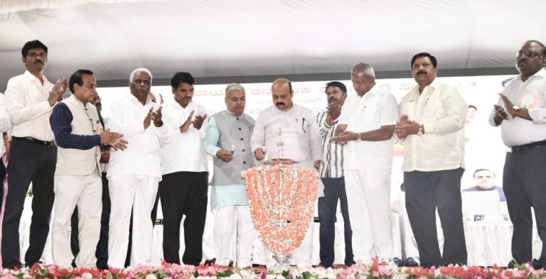 ಮುಖ್ಯಮಂತ್ರಿಗಳಿಂದ ಲೋಕಾರ್ಪಣೆಗೊಂಡ ಕೇಂದ್ರಿಯ ಬಸ್ ನಿಲ್ದಾಣ bus nildana