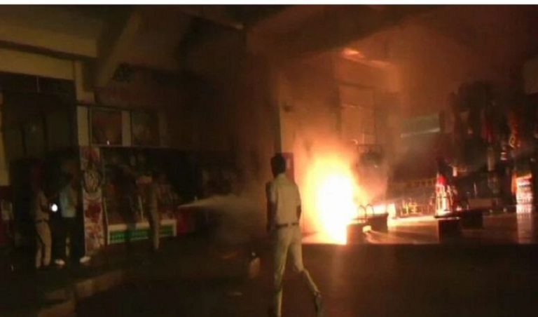 ಬೆಂಗಳೂರಿನ ಕೆಎಸ್ಸಾರ್ಟಿಸಿ ಬಸ್ ನಿಲ್ದಾಣದಲ್ಲಿ ಬೆಂಕಿ ಆಕಸ್ಮಿಕ fire