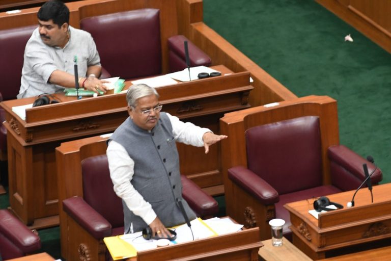 ಅವೈಜ್ಞಾನಿಕ ರಸ್ತೆ ಹಂಪ್ಸ್ ತೆಗೆಸಲು ಕ್ರಮ: ಗೋವಿಂದ ಕಾರಜೋಳ hams