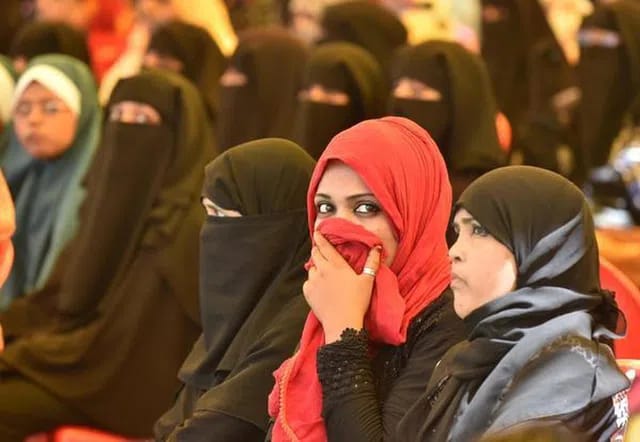 ಮಲೇಷ್ಯಾದ ತೆರೆಂಗಾನು ರಾಜ್ಯದಲ್ಲಿ ಹೊಸ ಕಾನೂನು ಜಾರಿಗೆ muslim