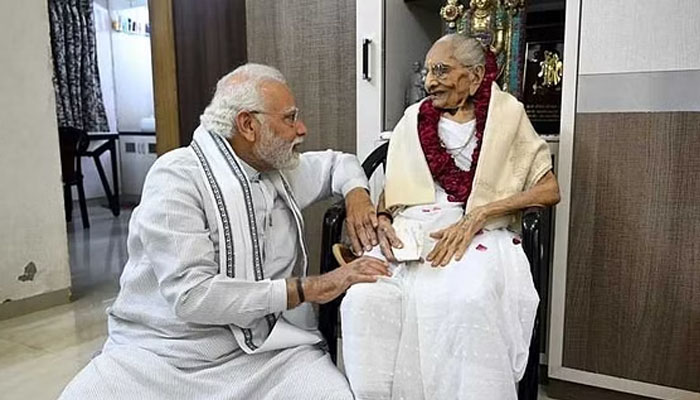 ಪ್ರಧಾನಿ ನರೇಂದ್ರ ಮೋದಿ ತಾಯಿ ಶತಾಯುಷಿ ಹೀರಾಬೆನ್ ಮೋದಿ ನಿಧನ pm modi