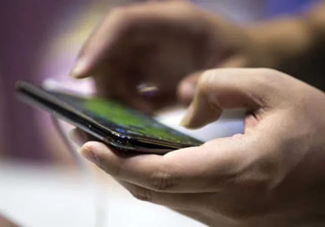 ಆನ್ಲೈನ್ ಗೇಮ್ಗಳನ್ನು ಆಡುವ ಮೂಲಕ 92 ಸಾವಿರ ರೂ. ಕಳೆದುಕೊಂಡ ವಿದ್ಯಾರ್ಥಿನಿ vidhyarthi