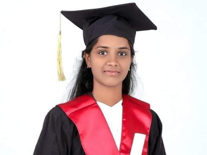 25ನೇ ವಯಸ್ಸಿನಲ್ಲೇ ಸಿವಿಲ್ ನ್ಯಾಯಾಧೀಶೆಯಾಗಿ ಆಯ್ಕೆ gayathri