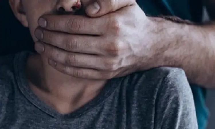 ಅಪಹರಣಕಾರರ ಕಾರನ್ನು ಬೆನ್ನಟ್ಟಿ ಯುವಕನನ್ನು ರಕ್ಷಿಸಿದ ಪೊಲೀಸರು! kidnep