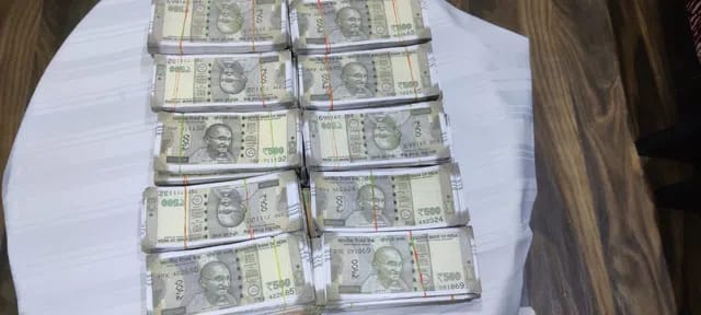 4.50 ಲಕ್ಷ ನಕಲಿ ನೋಟು ವಶ; ಇಬ್ಬರ ಬಂಧನ note