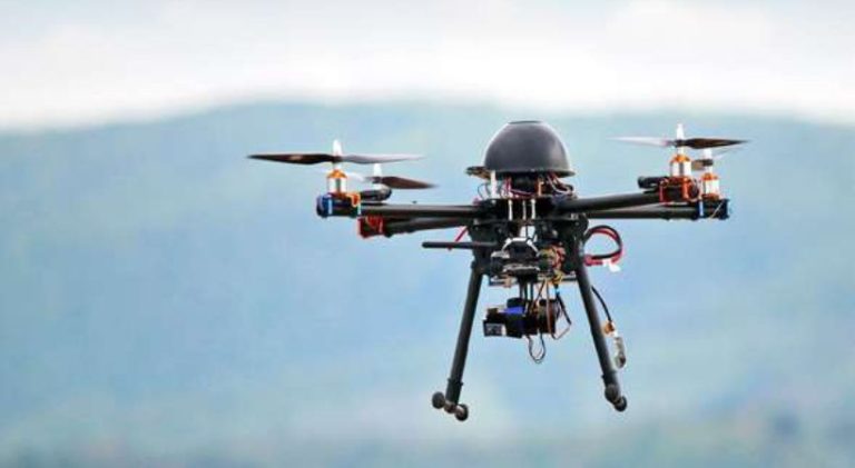 6 ಕೆಜಿ ಡ್ರಗ್ಸ್ ಸಾಗಿಸುತ್ತಿದ್ದ ಪಾಕಿಸ್ತಾನದ ಡ್ರೋನನ್ನು ಹೊಡೆದುರುಳಿಸಿದ ಬಿಎಸ್ ಎಫ್ ಯೋಧರು dron