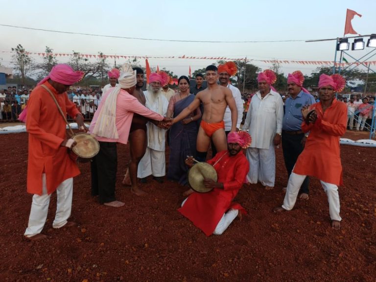 ಕುಸ್ತಿ ಕ್ರೀಡೆಯ ವೈಭವ ಮರುಕಳಿಸುವಂತಾಗಲಿ: ಶಾಸಕಿ ಲಕ್ಷ್ಮೀ ಹೆಬ್ಬಾಳಕರ್ kusthi