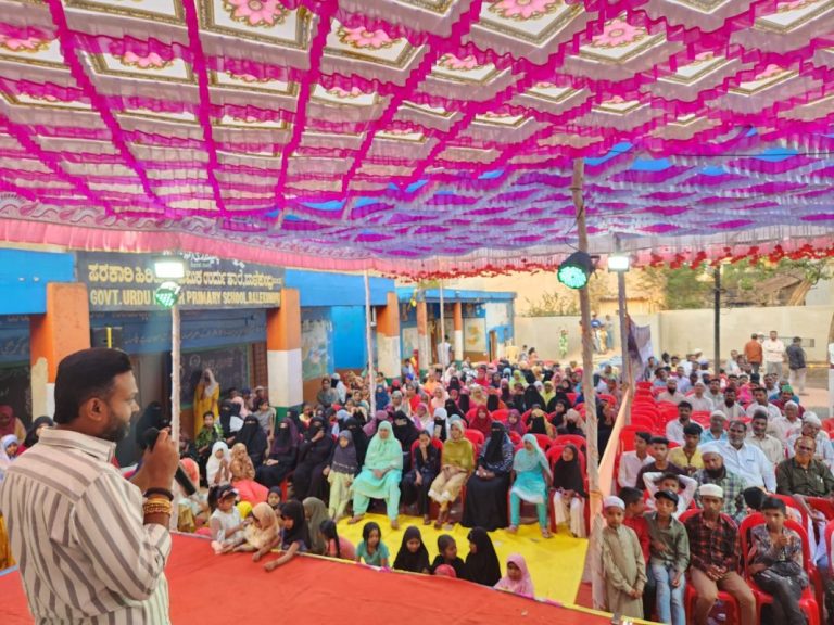 ವಾರ್ಷಿಕೋತ್ಸವ, ಸ್ಮಾರ್ಟ್ ಕ್ಲಾಸ್ ಉದ್ಘಾಟಿಸಿದ ಚನ್ನರಾಜ ಹಟ್ಟಿಹೊಳಿ smart class