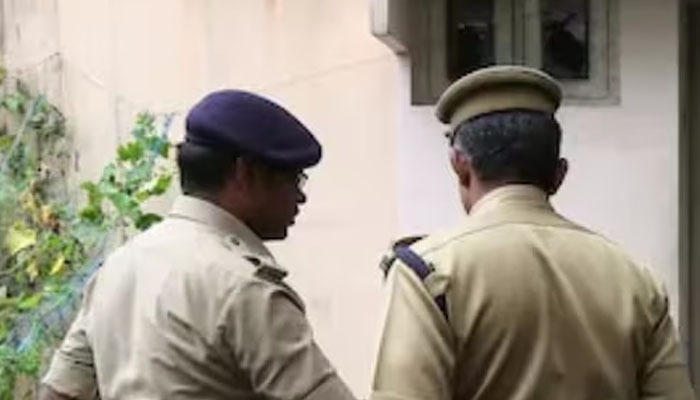 ವಿದ್ಯಾರ್ಥಿನಿಯ ಕೈಕಾಲು ಕಟ್ಟಿ ದರೋಡೆ ಮಾಡಿದ ದುಷ್ಕರ್ಮಿಗಳು! bengalore