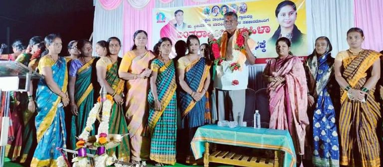 ಮಹಿಳೆಯರು ಪ್ರಸ್ತುತ ಪುರುಷರಷ್ಟೇ ಸಮಾನರು: ಸತೀಶ್ ಜಾರಕಿಹೊಳಿ sathish jarakiholi