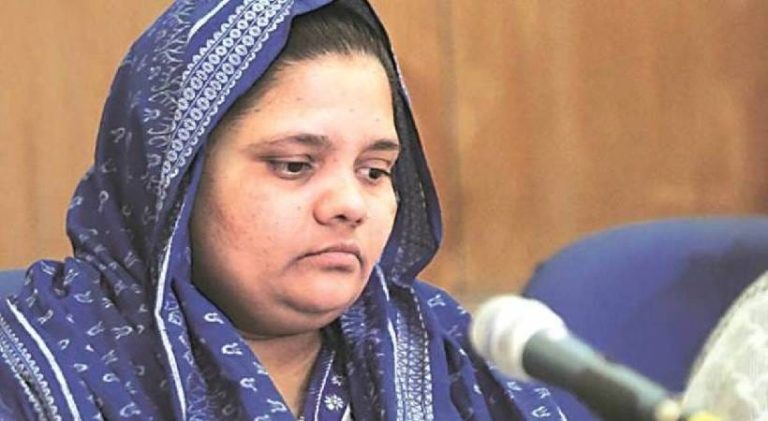 ಆರೋಪಿಗಳನ್ನು ಜೈಲಿನಿಂದ ಬಿಡುಗಡೆ ವಿರುದ್ಧ ಬಿಲ್ಕಿಸ್ ಬ್ಯಾನ್ ಅರ್ಜಿಯನ್ನು ಸುಪ್ರೀಂ ಕೋರ್ಟ್ ಇಂದು ವಿಚಾರಣೆ beskil banu