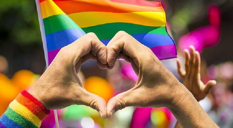 ದೆಹಲಿ ಮಕ್ಕಳ ಹಕ್ಕು ಆಯೋಗವು ಸಲಿಂಗ ವಿವಾಹಕ್ಕೆ ಬೆಂಬಲ dehali