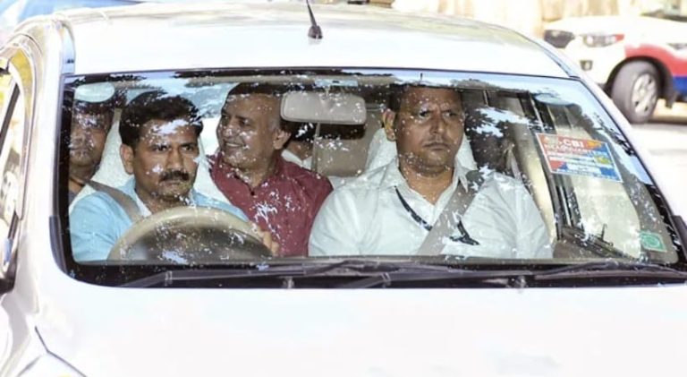 ಮದ್ಯ ಭ್ರಷ್ಟಾಚಾರ ಪ್ರಕರಣದಲ್ಲಿ ತನ್ನ ವಿರುದ್ಧ ಸಿಬಿಐ ಬಳಿ ಯಾವುದೇ ಸಾಕ್ಷ್ಯಗಳಿಲ್ಲ ಎಂದು ಸಿಸೋಡಿಯಾ ಹೇಳಿಕೆ sisodiya