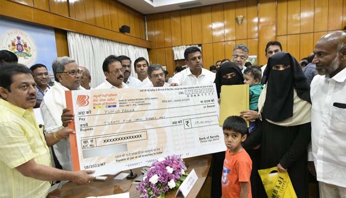 ಮತಾಂಧರಿಗೆ, ಅನೈತಿಕ ಪೊಲೀಸ್ ಗಿರಿಗೆ ತಕ್ಕ ಶಾಸ್ತಿ ಮಾಡ್ತೀವಿ: ಸಿದ್ದರಾಮಯ್ಯ c m siddaramara