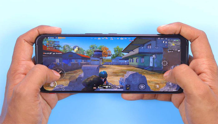 ಮಗನ ಮೊಬೈಲ್ ಗೇಮ್ ಚಟಕ್ಕೆ 36 ಲಕ್ಷ ರೂ ಕಳೆದುಕೊಂಡ ತಾಯಿ mobile game
